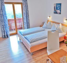 Residence Töglhof - Appartamenti e camere a Funes - Alto Adige